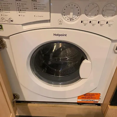 Blue River, Parking Subject To Availability * 요크