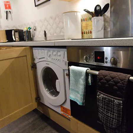 Blue River, Parking Subject To Availability Apartment York