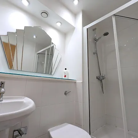 Apartment Blue River, Parking Subject To Availability York