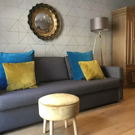 Blue River, Parking Subject To Availability * York